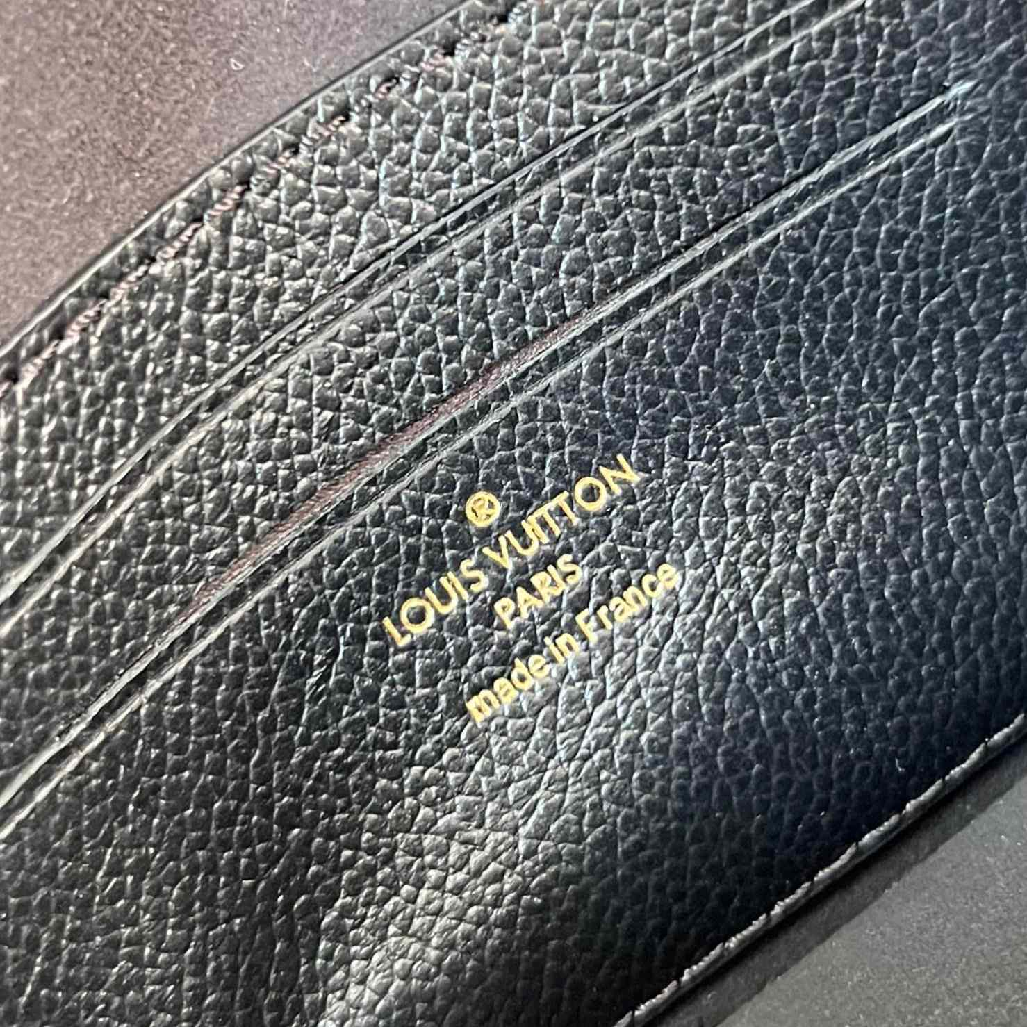 Louis Vuitton Wallet On Chain Lily    M46919 - DopestKickz