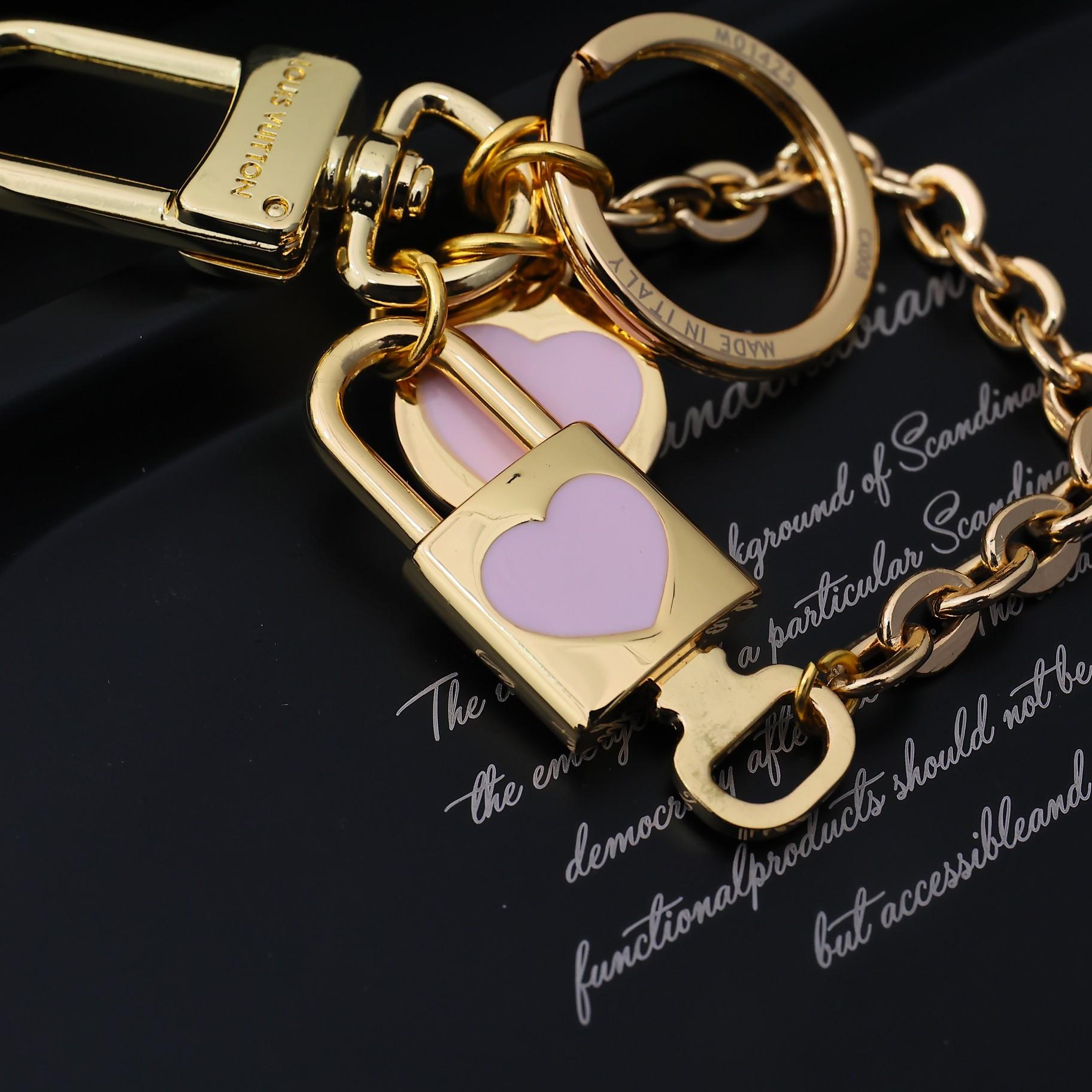Louis Vuitton Cadenas Key Holder   M01425 - DopestKickz