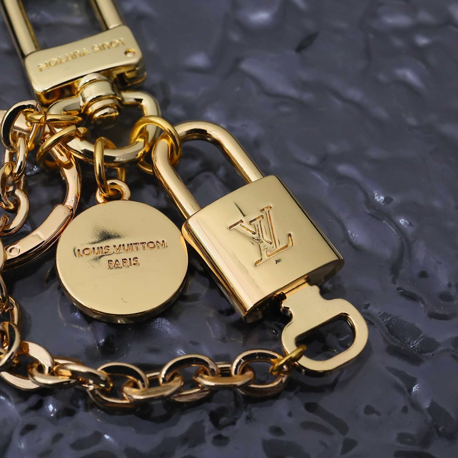 Louis Vuitton Cadenas Key Holder   M01425 - DopestKickz