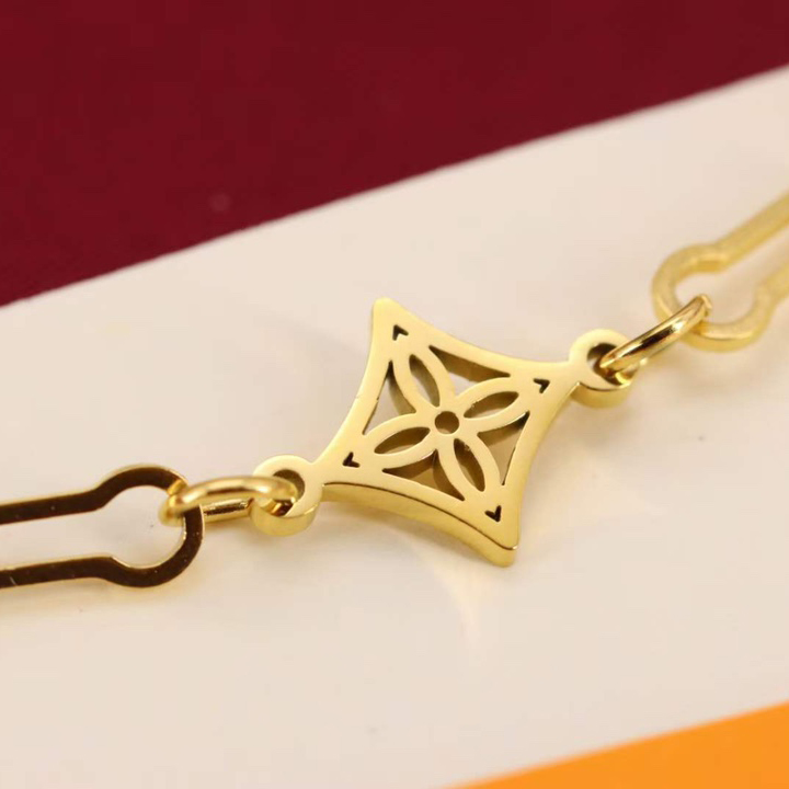 Louis Vuitton Necklace - DopestKickz