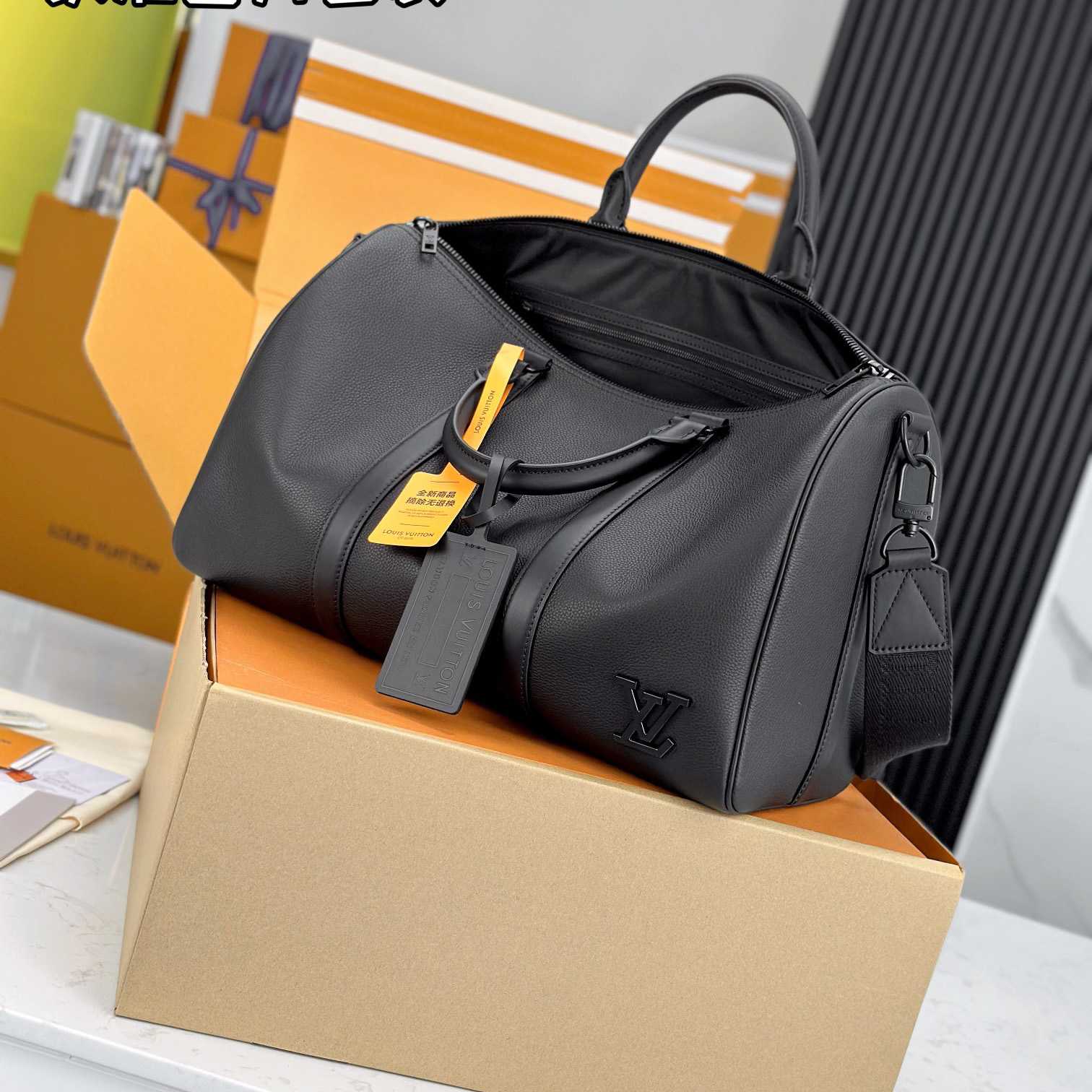 Louis Vuitton Keepall Bandoulière 40   M57088 - DopestKickz