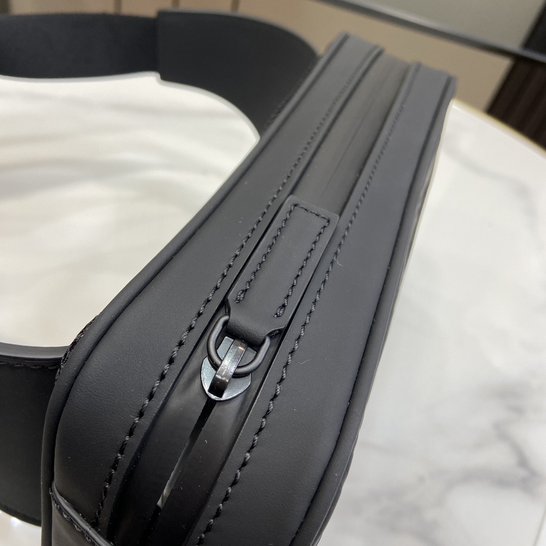 Gucci GG Belt Bag - DopestKickz