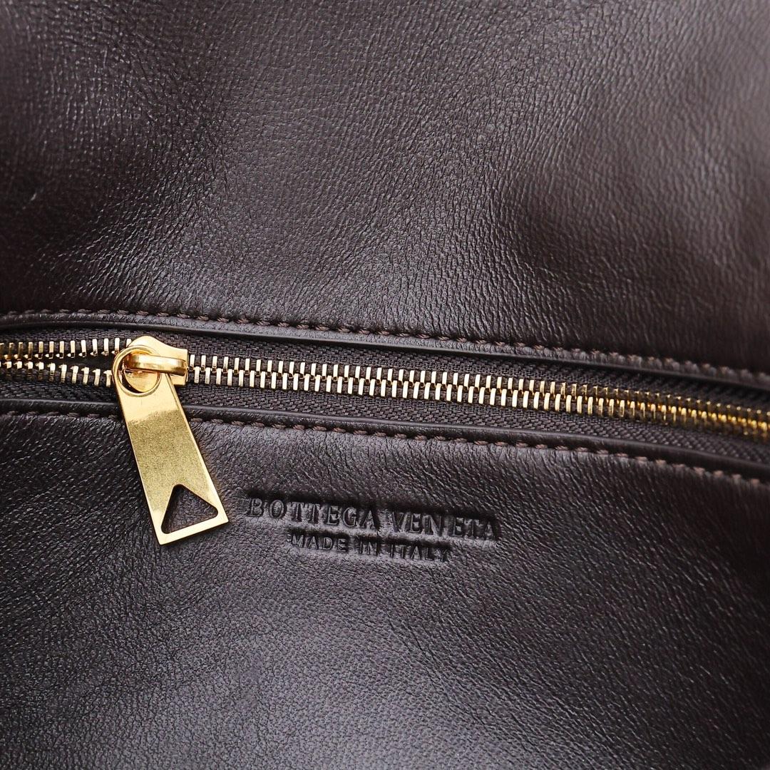 Bottega Veneta Mini Andiamo Cross-Body Bag - DopestKickz