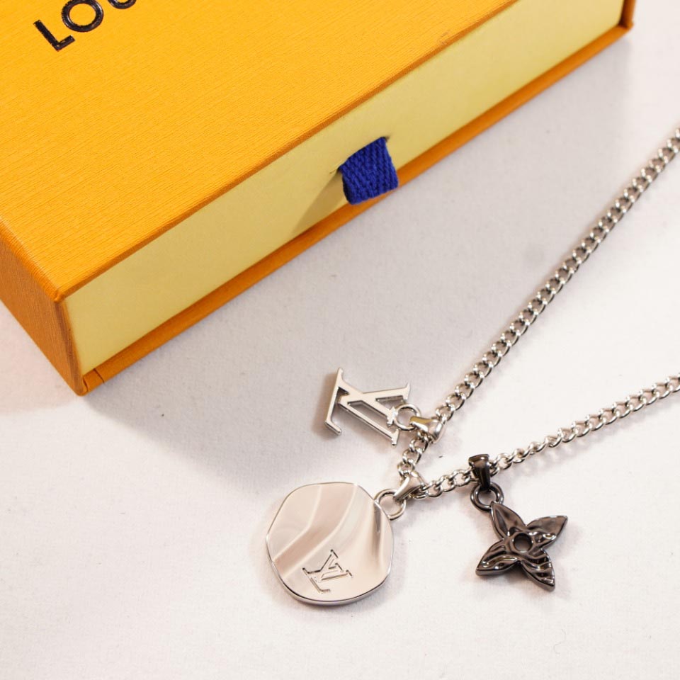 Louis Vuitton LV Liquid Pendant    M01410 - DopestKickz