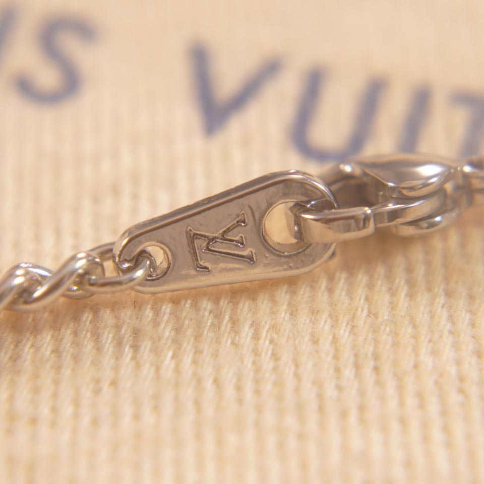 Louis Vuitton LV Trainer Necklace    M01407 - DopestKickz