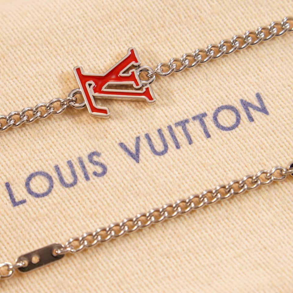 Louis Vuitton LV Trainer Necklace    M01407 - DopestKickz