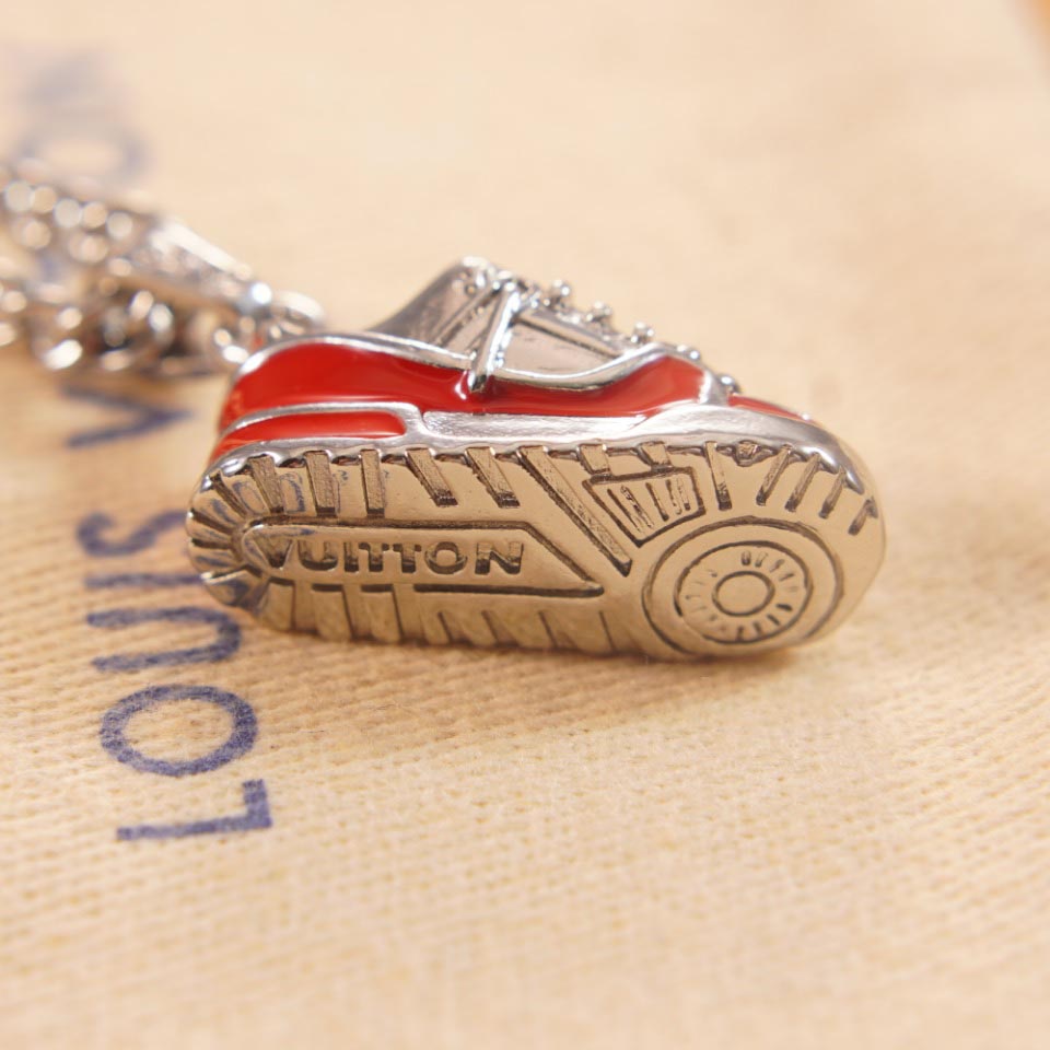 Louis Vuitton LV Trainer Necklace    M01407 - DopestKickz