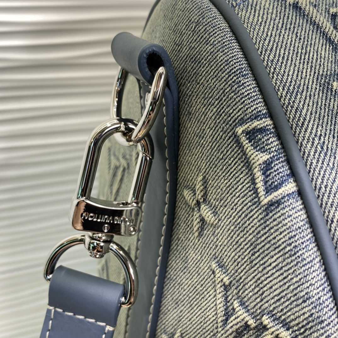 Louis Vuitton Keepall Bandoulière 50   M22532 - DopestKickz