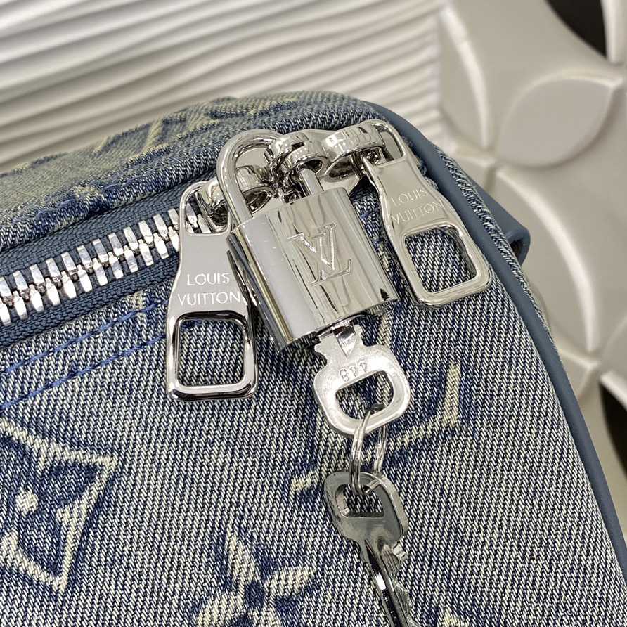 Louis Vuitton Keepall Bandoulière 50   M22532 - DopestKickz