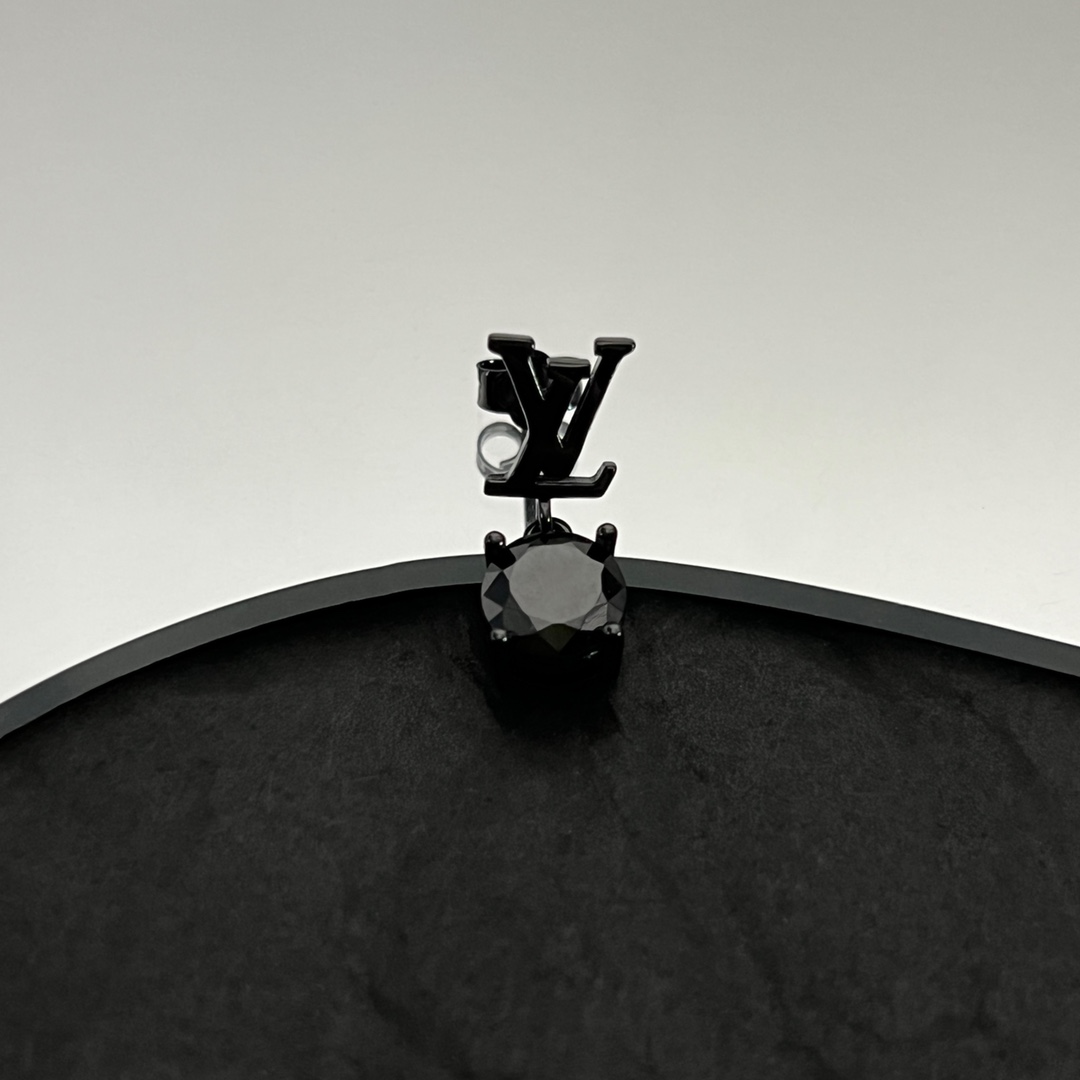 Louis Vuitto LV Light Set Of Earrings     M01405 - DopestKickz