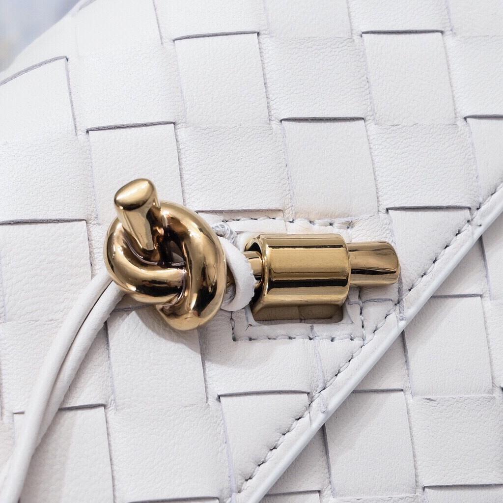 Bottega Veneta Long Clutch Andiamo With Handle - DopestKickz