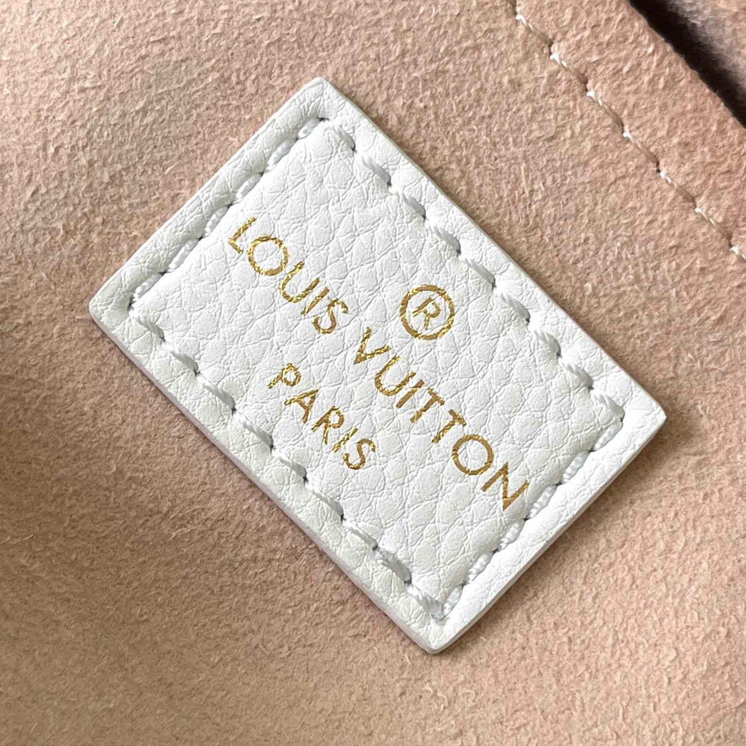 Louis Vuitton Speedy Bandouliere 20    M46875 - DopestKickz