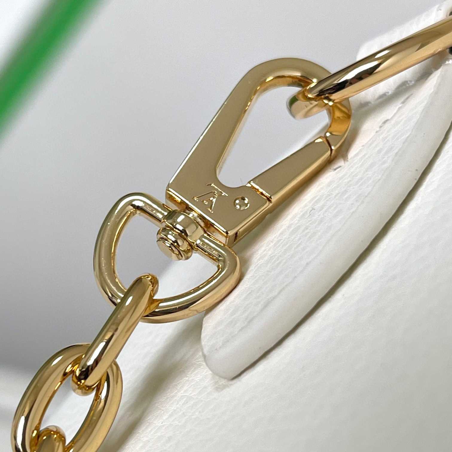 Louis Vuitton Speedy Bandouliere 20    M46875 - DopestKickz