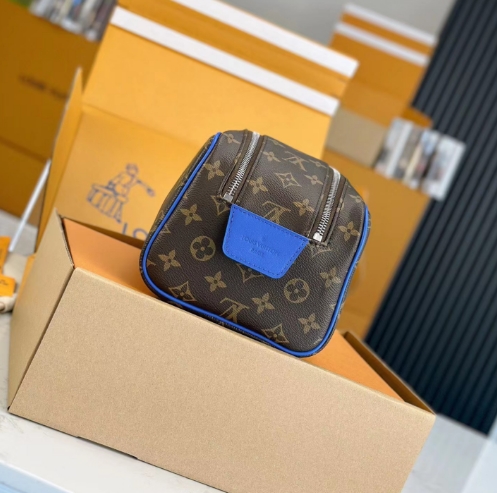 Louis Vuitton Dopp Kit      M46763 - DopestKickz