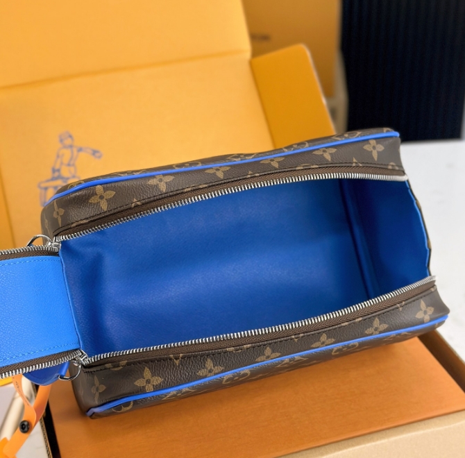 Louis Vuitton Dopp Kit      M46763 - DopestKickz