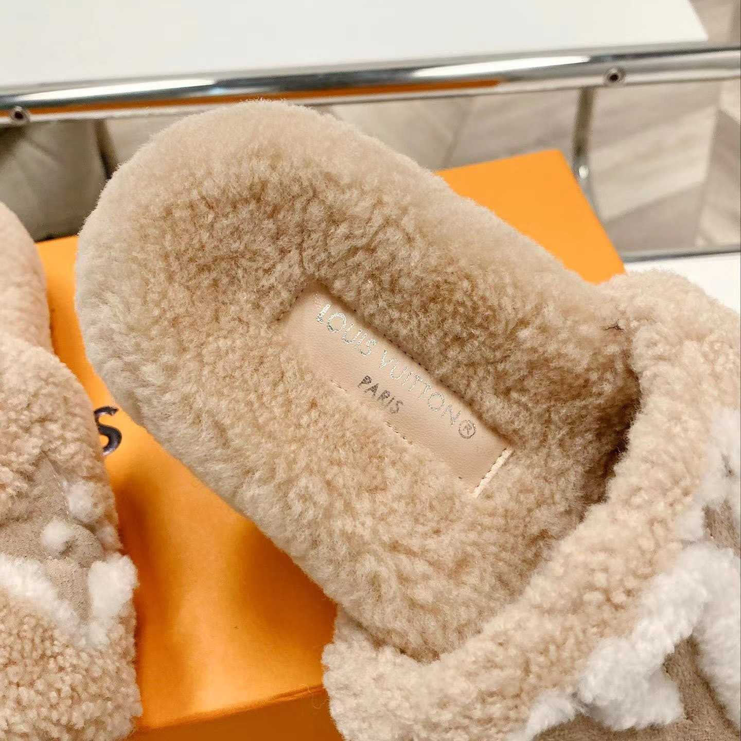 Louis Vuitton Paseo Flat Comfort Mule    - DopestKickz