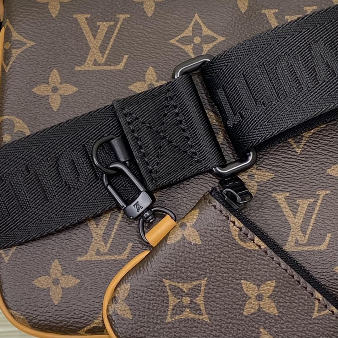 Louis Vuitton Trio Messenger    M46694 - DopestKickz