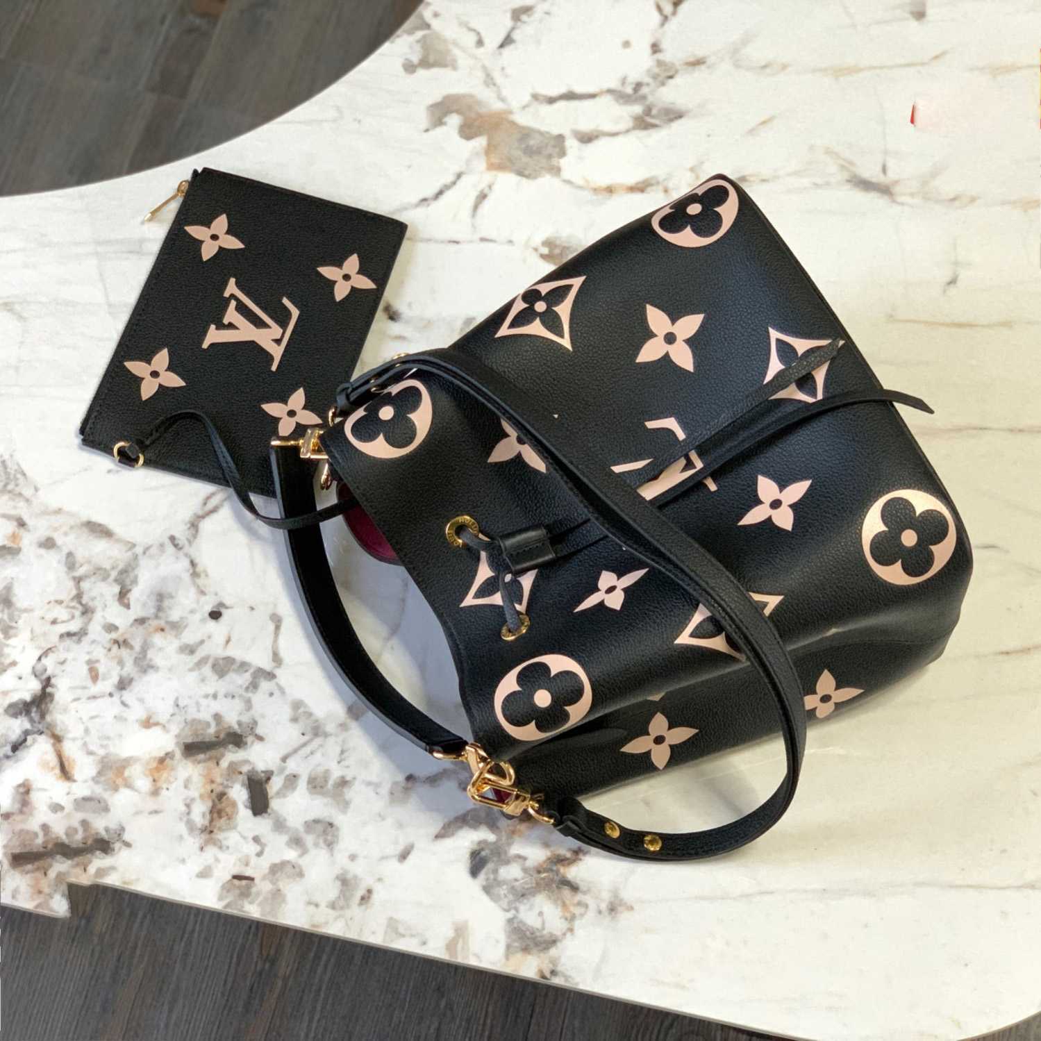 Louis Vuitton Néonoé MM  (26*26*17.5 cm) M45497 - DopestKickz