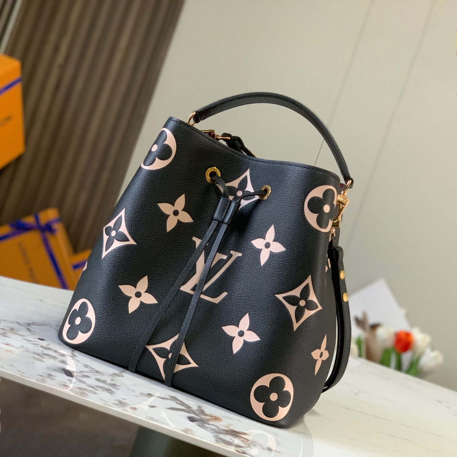 Louis Vuitton Néonoé MM  (26*26*17.5 cm) M45497 - DopestKickz