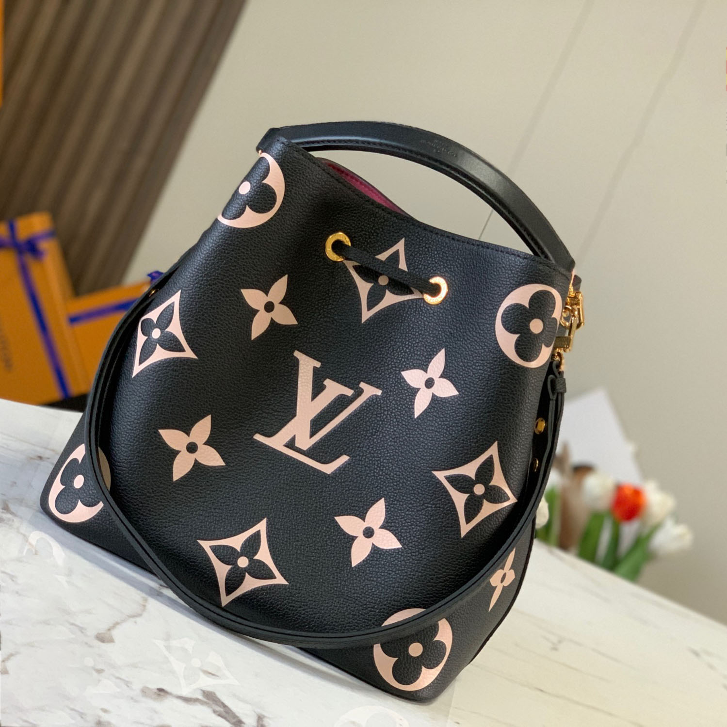 Louis Vuitton Néonoé MM  (26*26*17.5 cm) M45497 - DopestKickz
