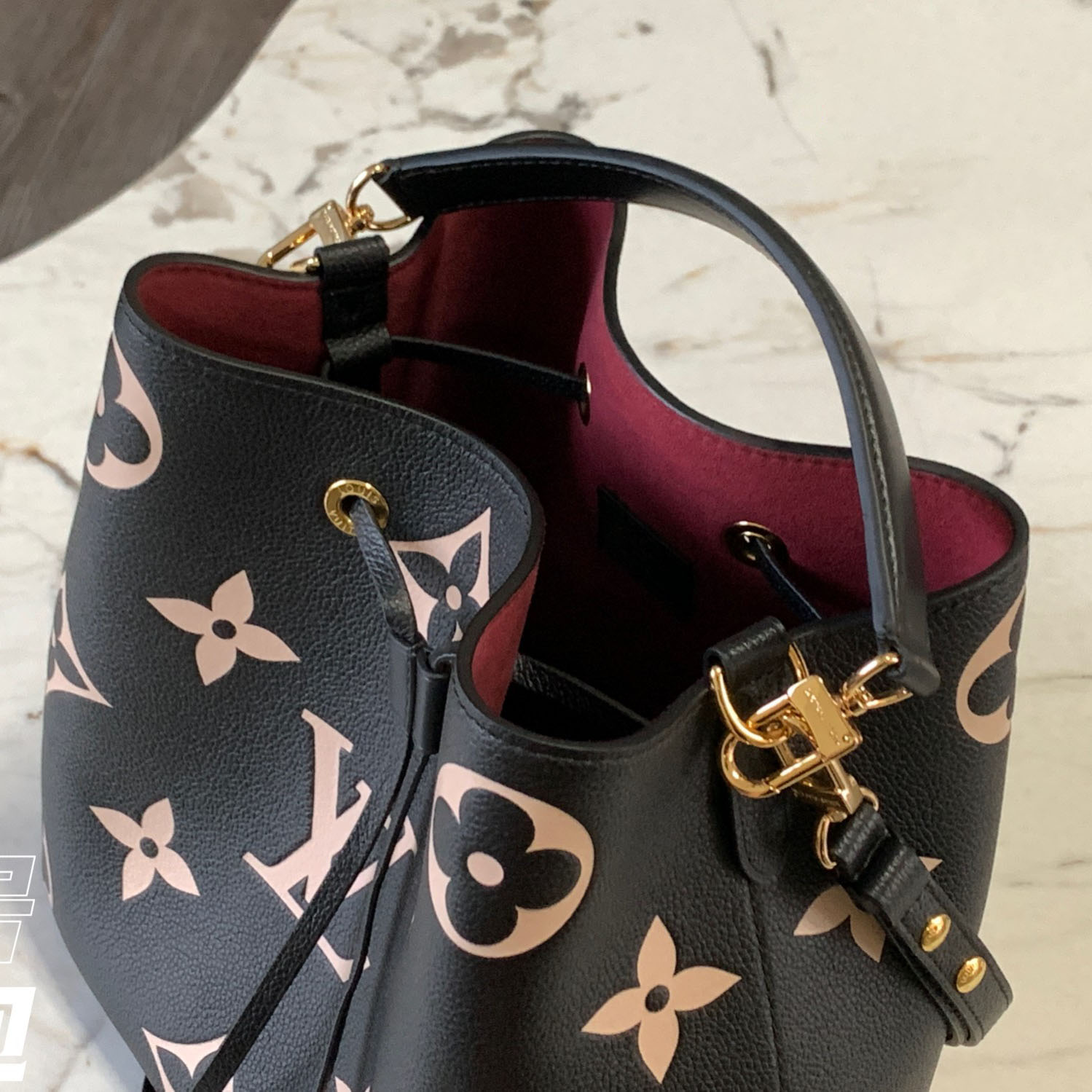 Louis Vuitton Néonoé MM  (26*26*17.5 cm) M45497 - DopestKickz