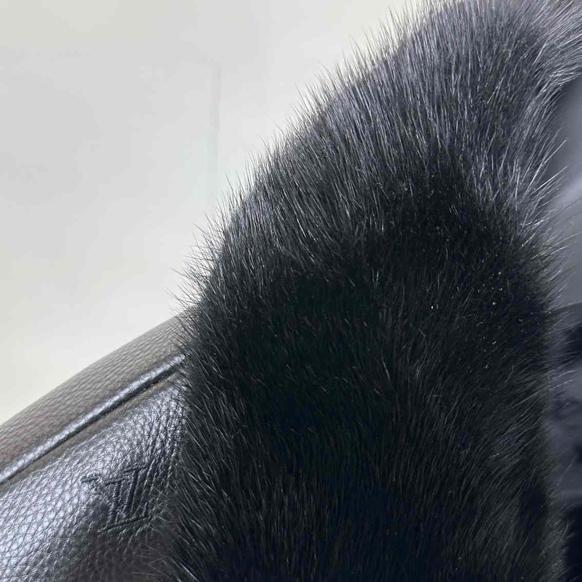 Louis Vuitton Leather Aviator Mink Collar    1AFIPA - DopestKickz