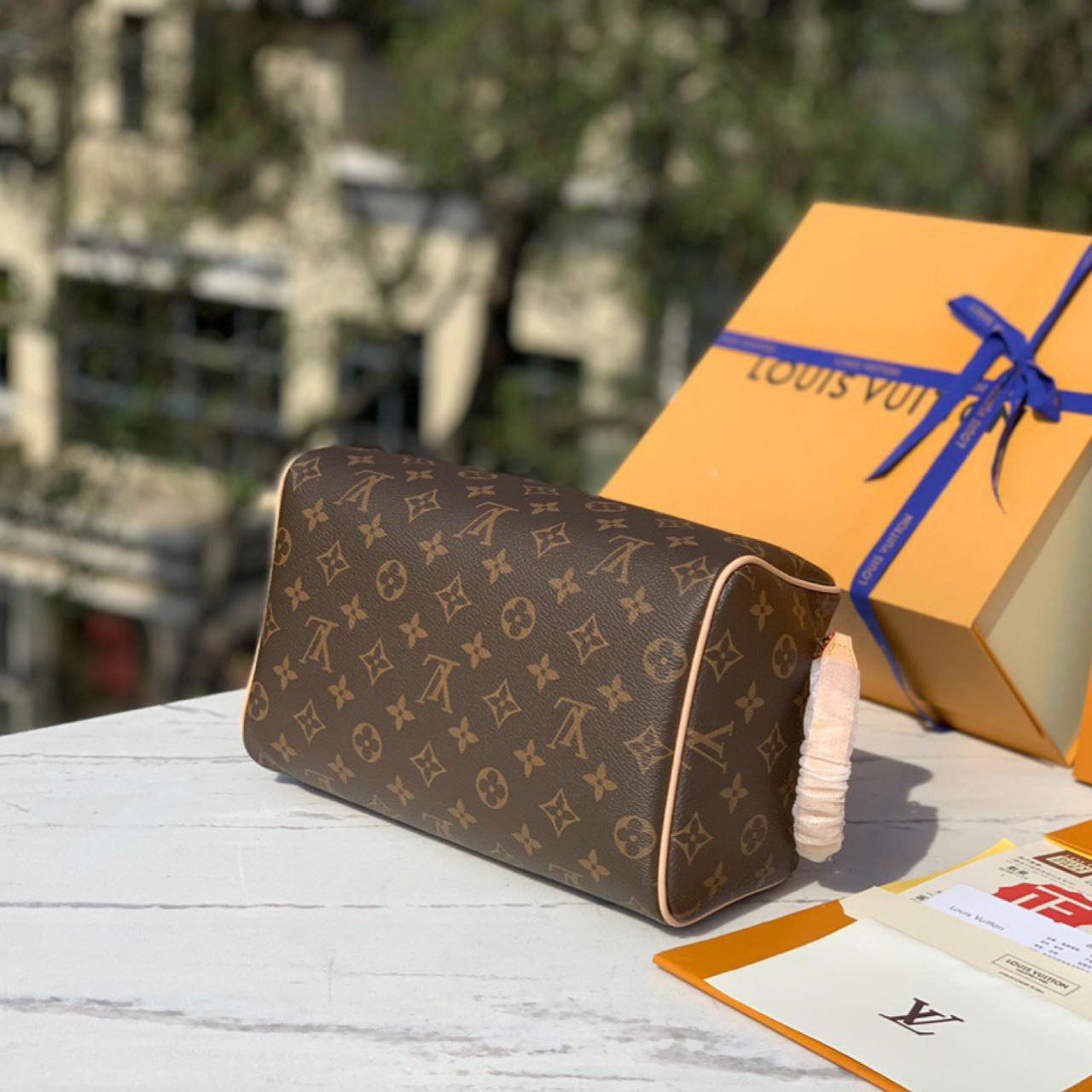 Louis Vuitton Dopp Kit Toilet Pouch   M44494 - DopestKickz