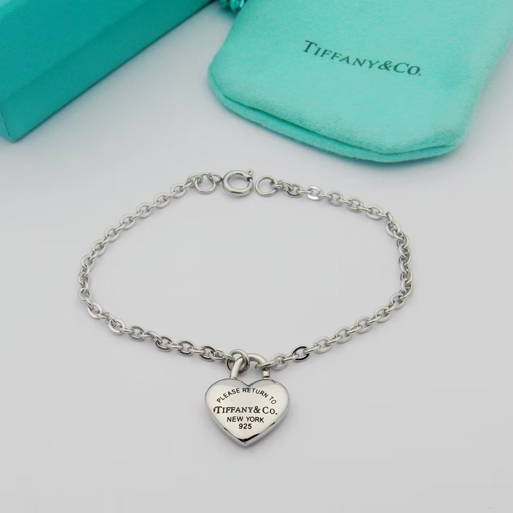 Tiffany&CO Full Heart Bracelet - DopestKickz