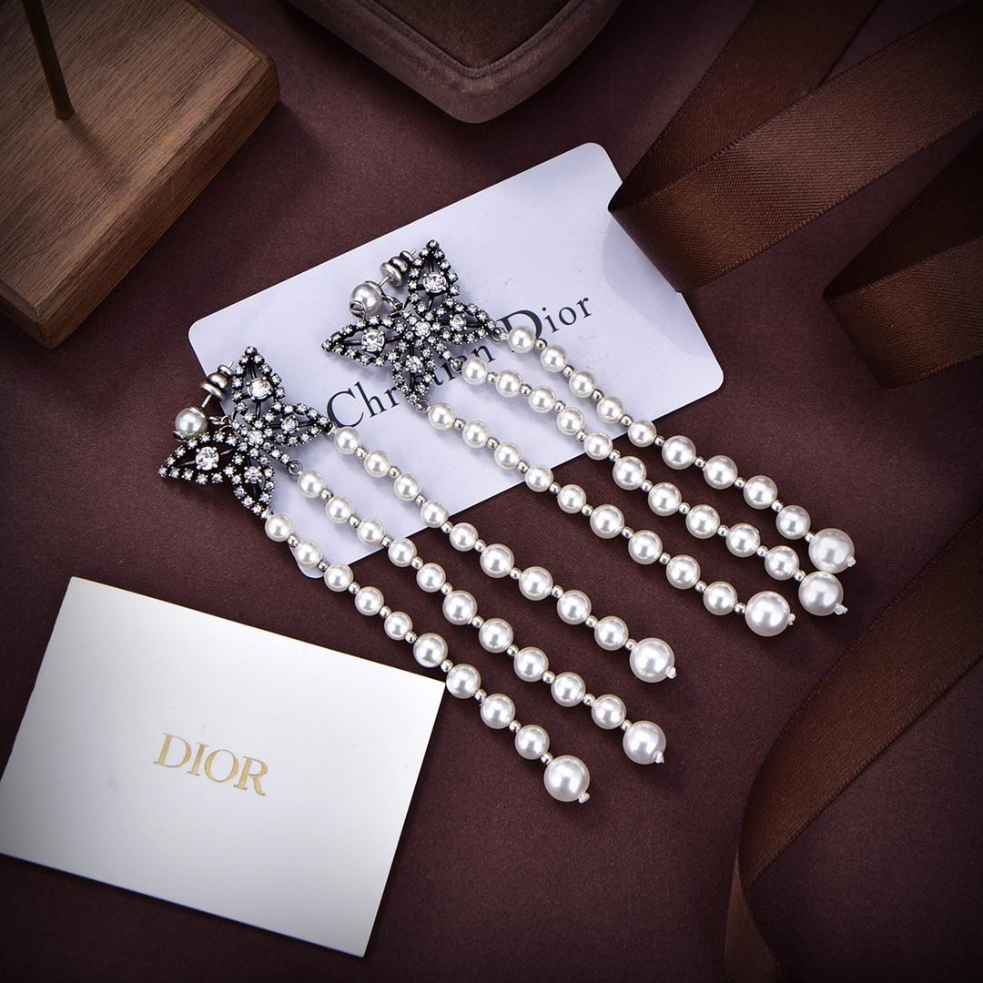 Dior Papillon De Nuit Earrings - DopestKickz