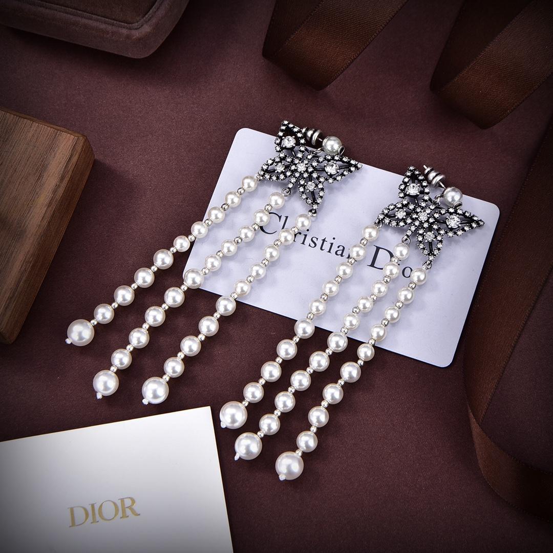 Dior Papillon De Nuit Earrings - DopestKickz