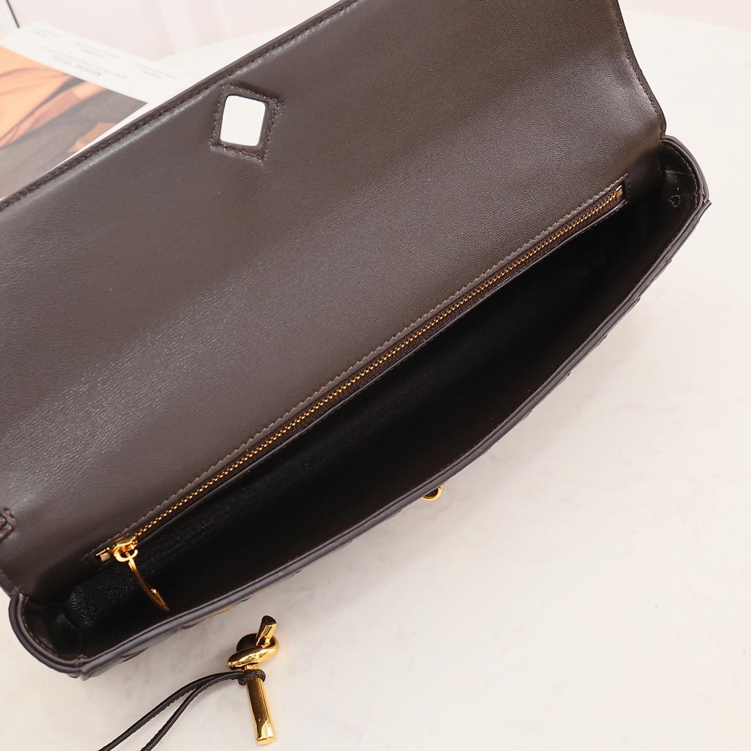 Bottega Veneta Long Clutch Andiamo With Handle - DopestKickz