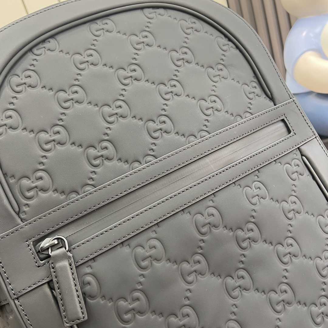 Gucci GG Backpack - DopestKickz