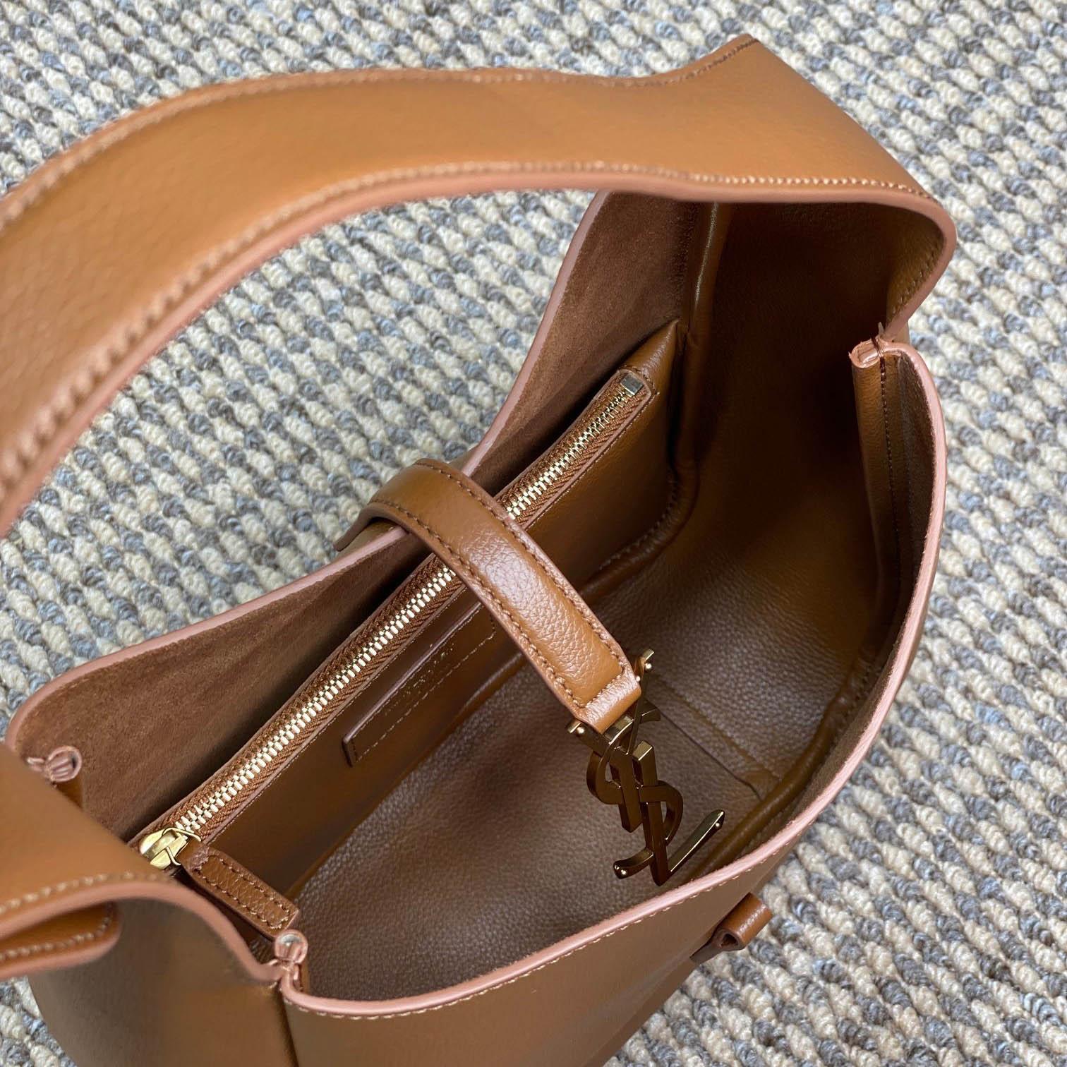 Saint Laurent LE 5 À 7 Supple Small In Grained Leather - DopestKickz