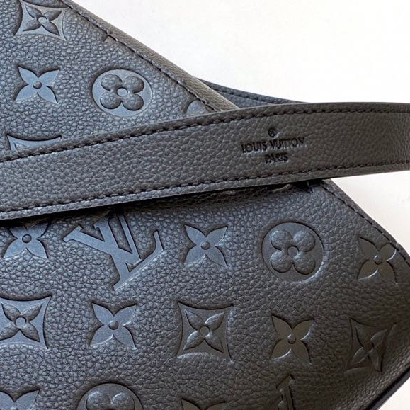 Louis Vuitton Monogram Handbag (33X23x15cm) - DopestKickz