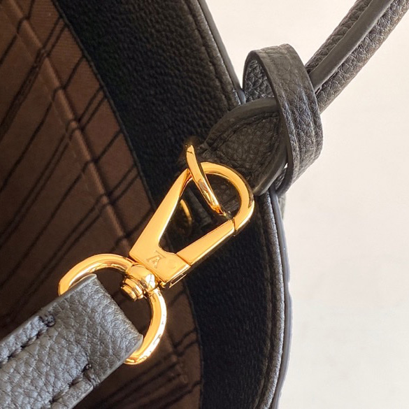 Louis Vuitton Monogram Handbag (33X23x15cm) - DopestKickz