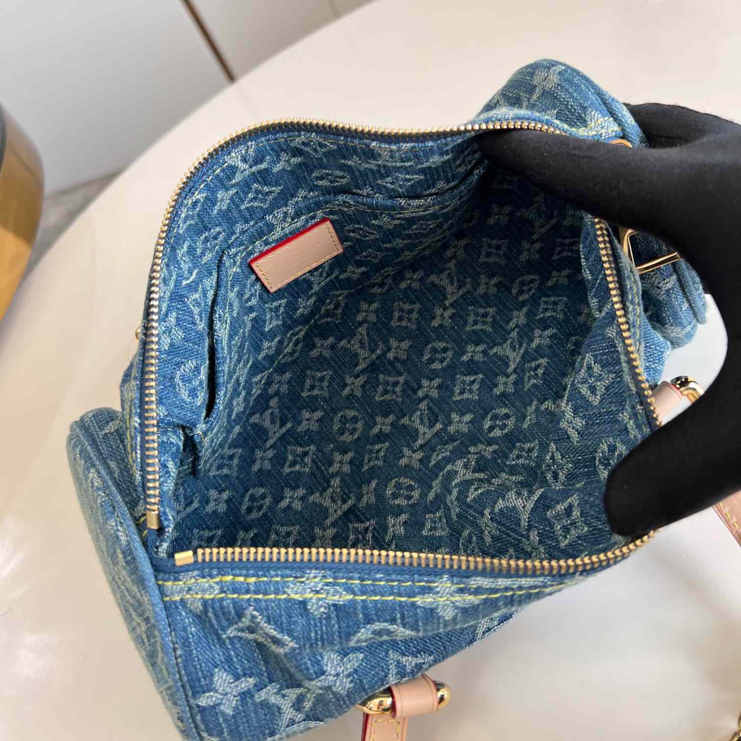 Louis Vuitton Papillon    M46830 - DopestKickz