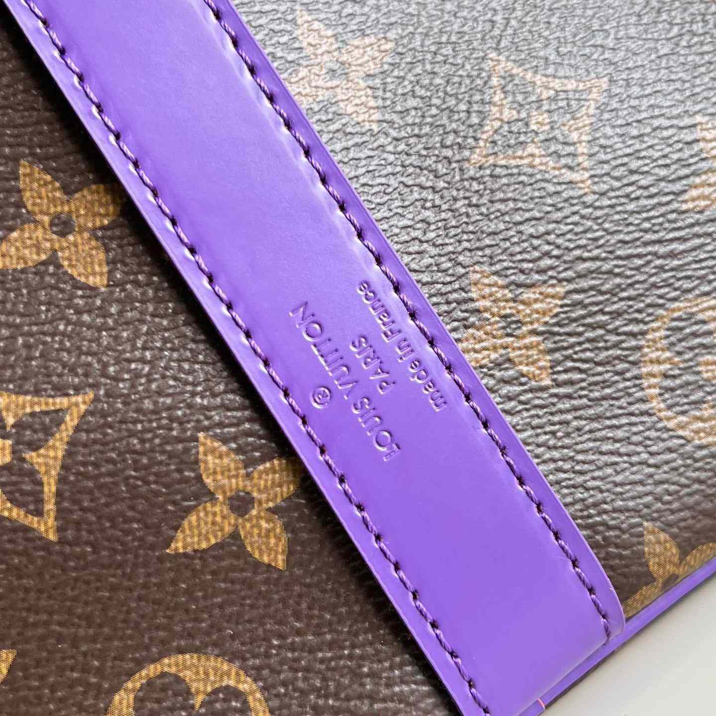 Louis Vuitton Keepall Bandoulière 50     M46775 - DopestKickz