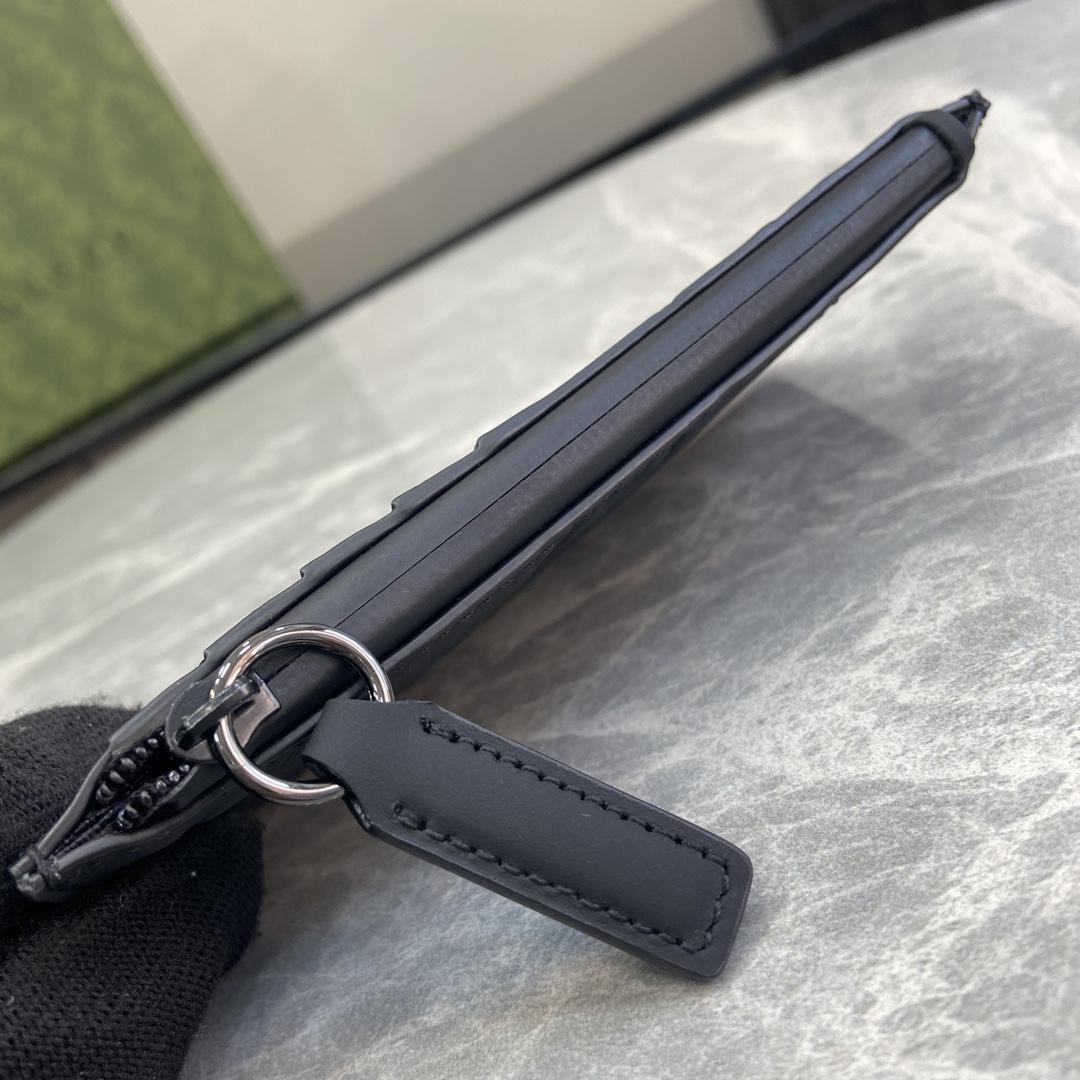 Gucci GG Rubber-effect Zip Card Case - DopestKickz