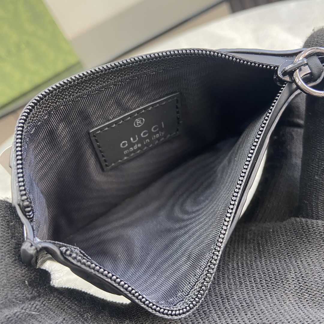 Gucci GG Rubber-effect Zip Card Case - DopestKickz