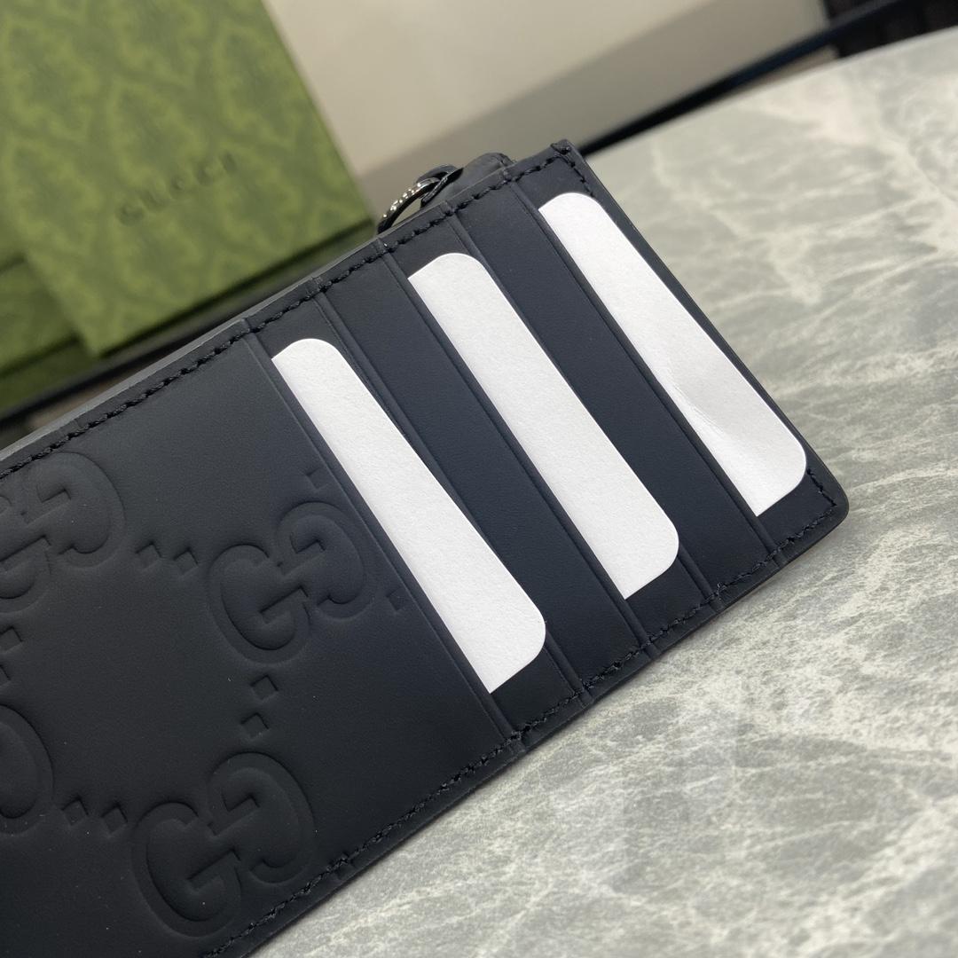 Gucci GG Rubber-effect Zip Card Case - DopestKickz