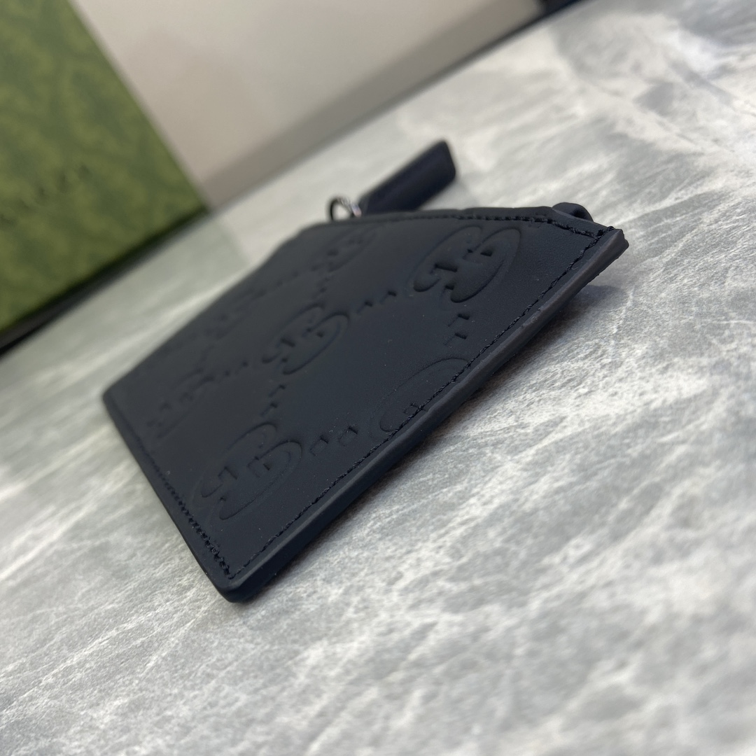 Gucci GG Rubber-effect Zip Card Case - DopestKickz