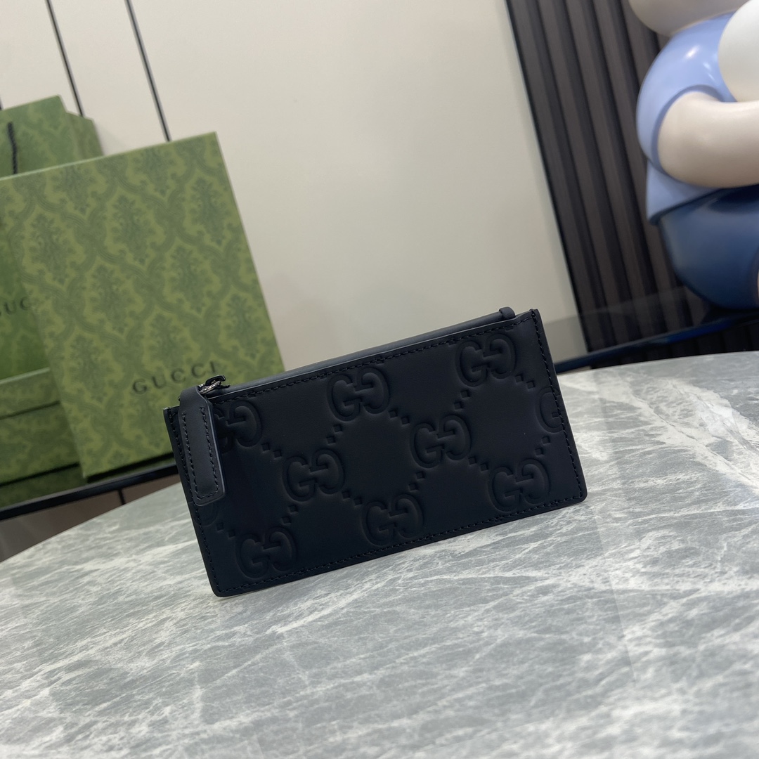 Gucci GG Rubber-effect Zip Card Case - DopestKickz