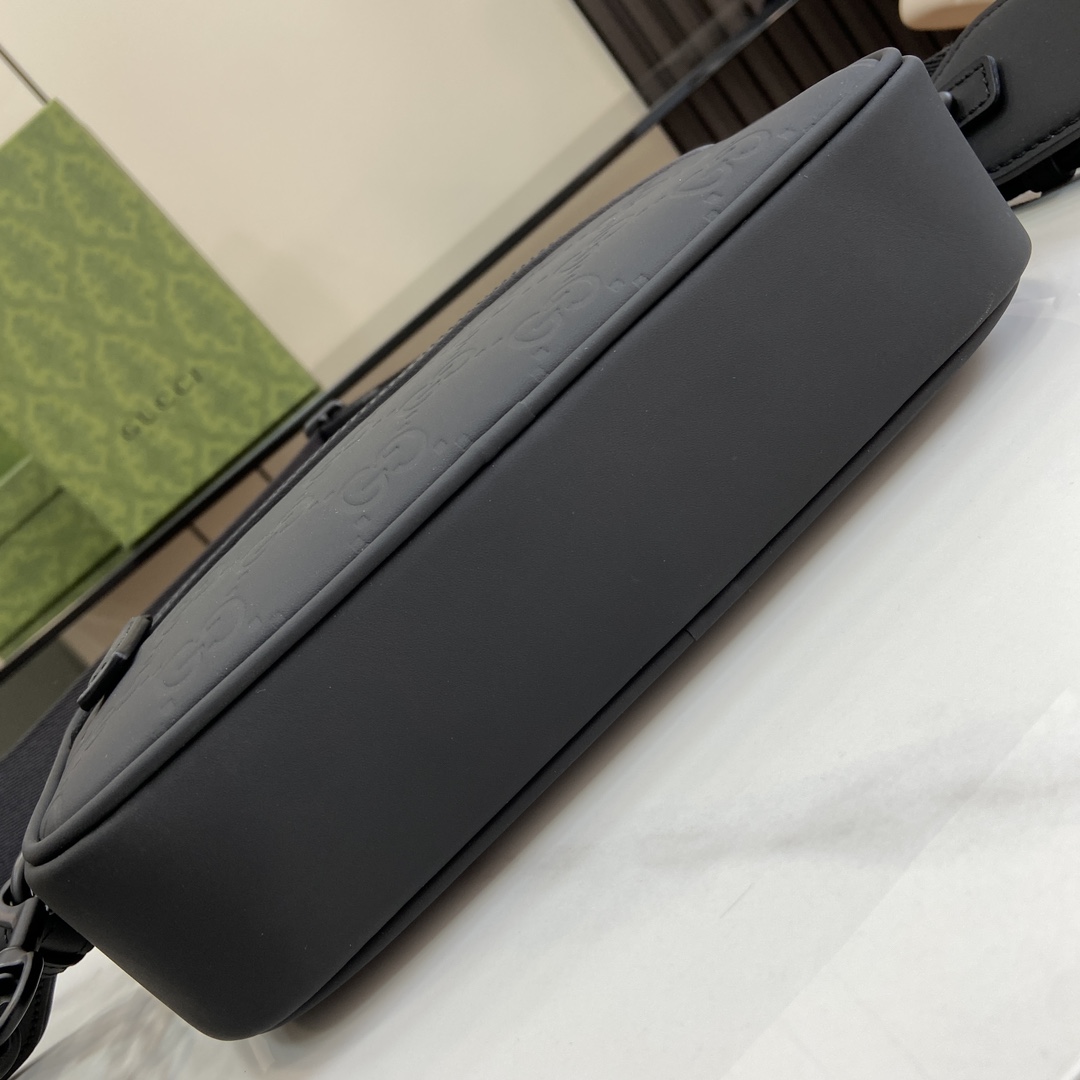 Gucci GG Crossbody Bag - DopestKickz