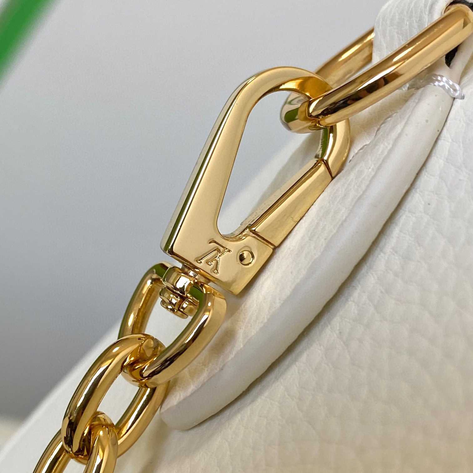 Louis Vuitton Speedy Bandouliere 20    M46883 - DopestKickz