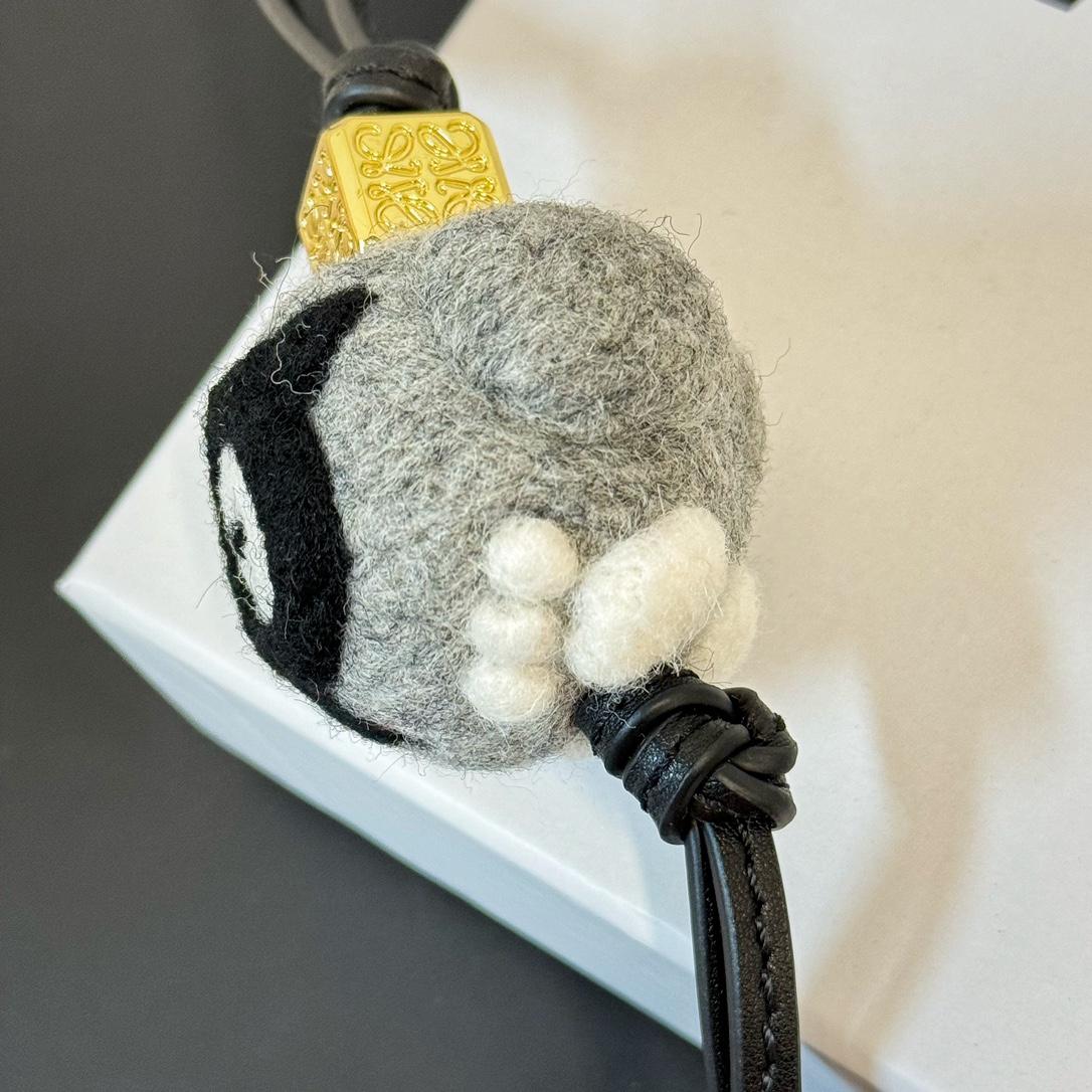 Loewe Owl charm In Felt And Calfskin - DopestKickz