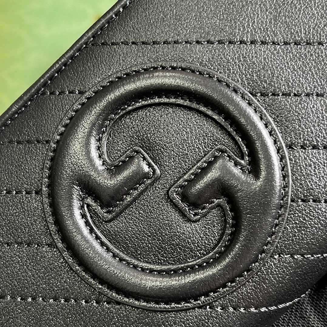 Gucci Blondie Zip-around Wallet - DopestKickz