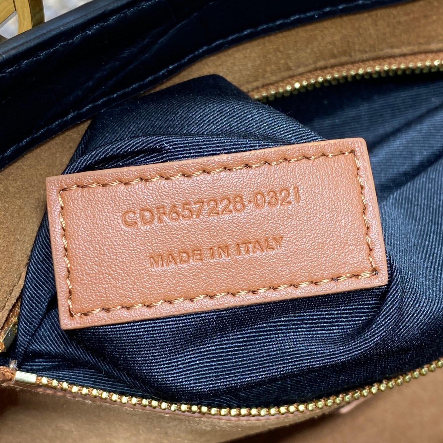 Saint Laurent Le 5 À 7 In Crocodile-embossed Shiny Leather - DopestKickz