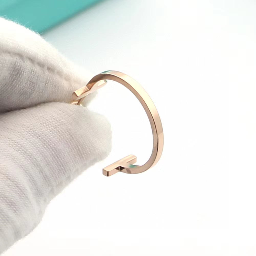 Tiffany&CO Hoop Earrings - DopestKickz