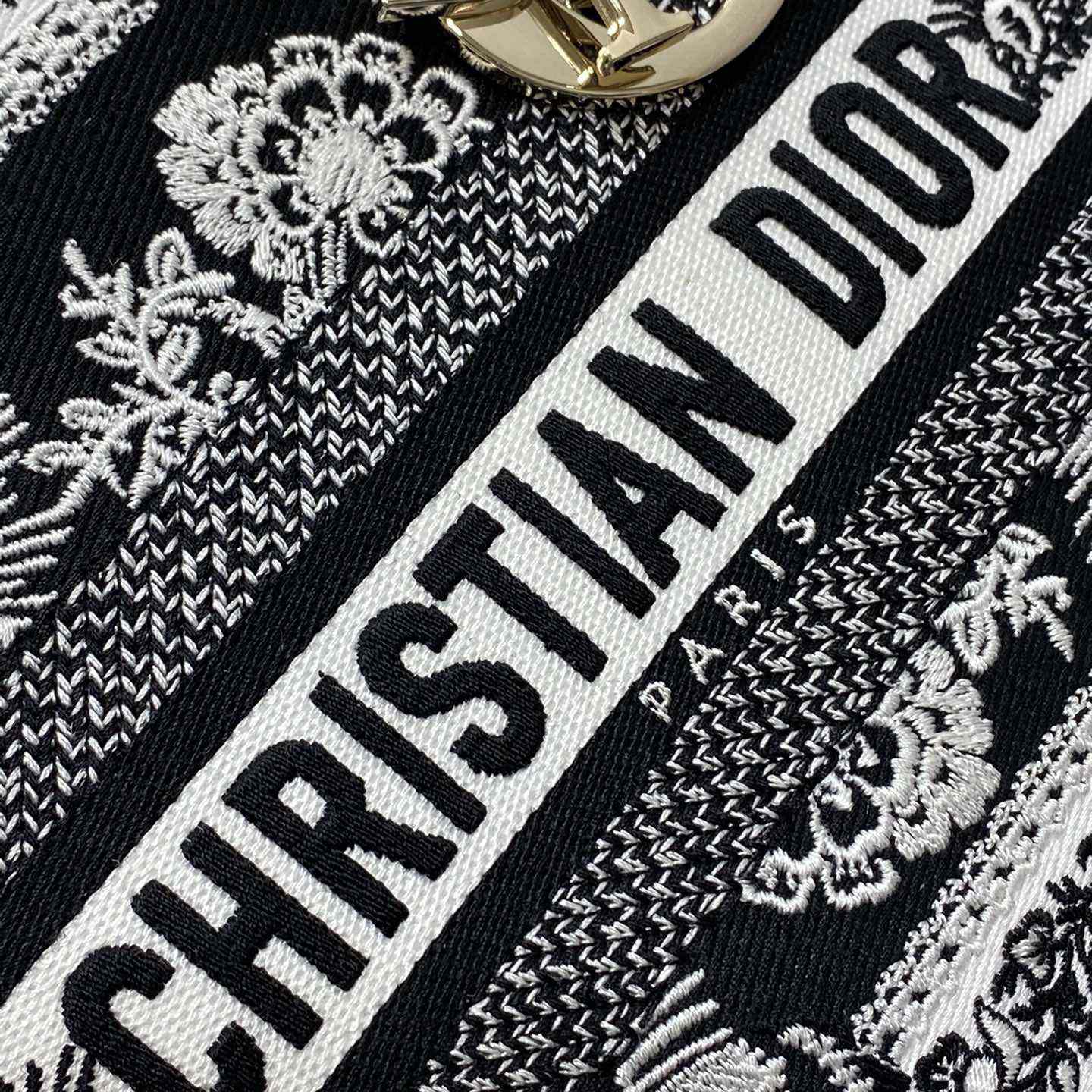 Dior Medium Lady D-Lite Bag - DopestKickz