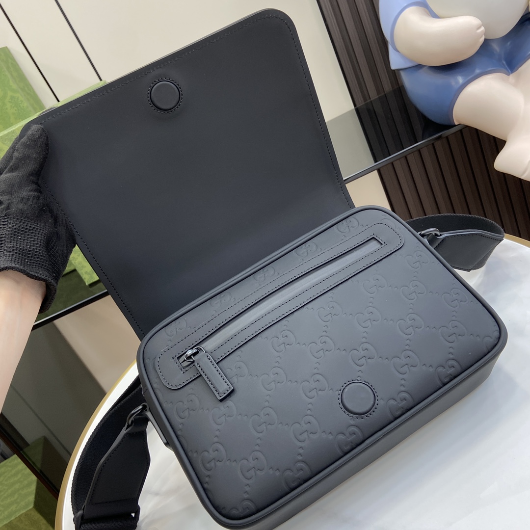 Gucci GG Crossbody Bag - DopestKickz